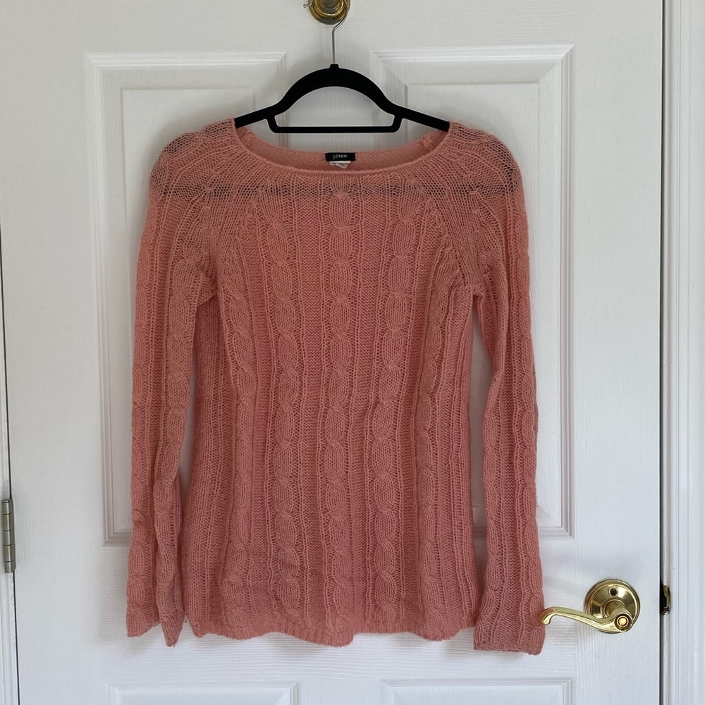 Crew neck pink sweater